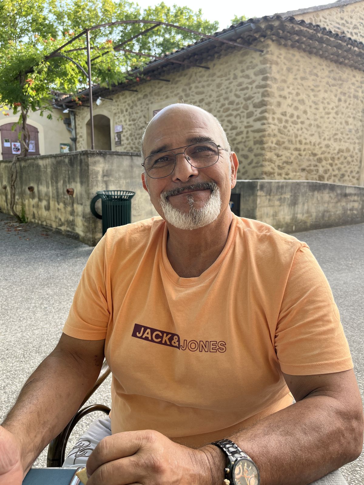 <em>Roberto Treviño</em>